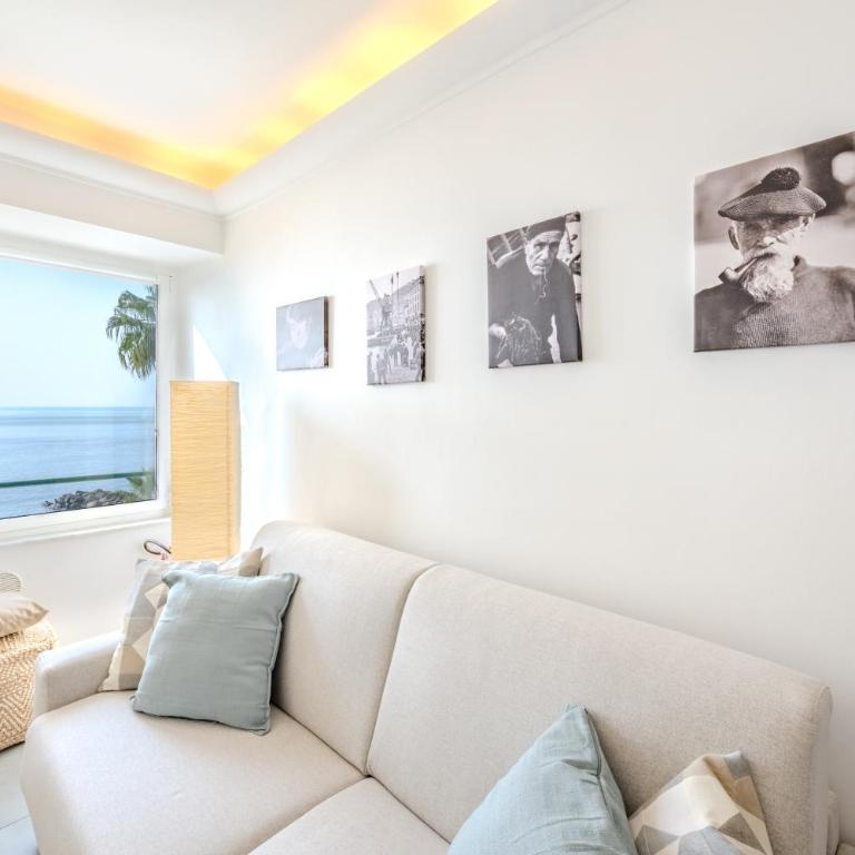 Una Finestra Sul Blu - AC & WiFi - Di fronte al Mare - Appartamento Deluxe con 1 Camera da Letto - 2
