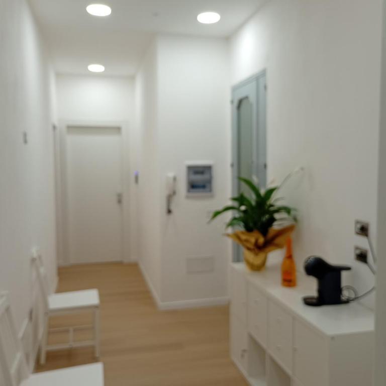 WHITE MOON CAGLIARI via Dettori 5 Centro - Studio Apartment with Balcony - 8