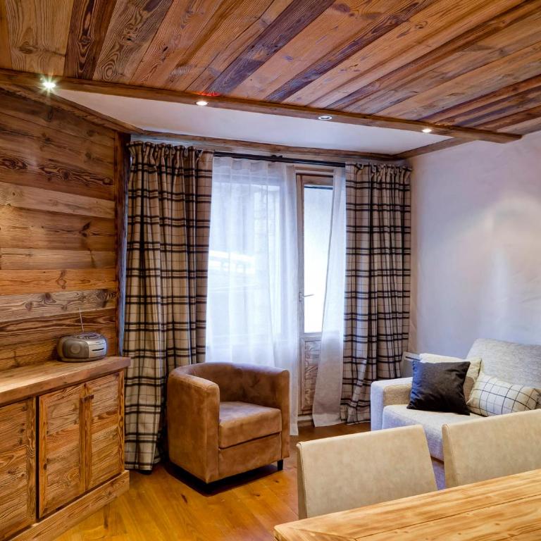 Appartement de Standing au Centre et Bord de Piste - 4 Pers, Parking, WIFI - Apartment mit 1 Schlafzimmer - 5