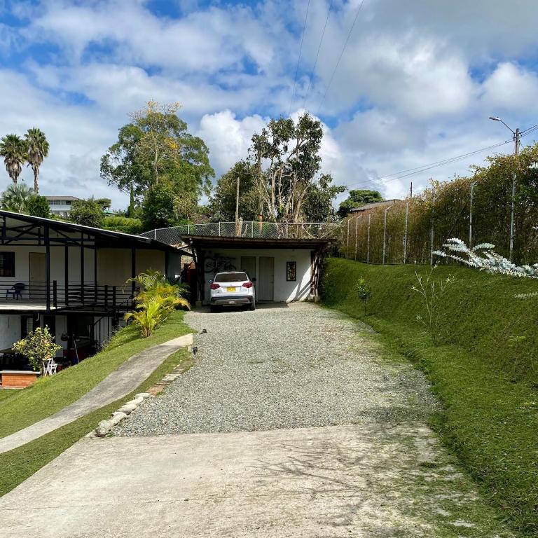 Refugio Campestre Mágico - Three-Bedroom House - 32