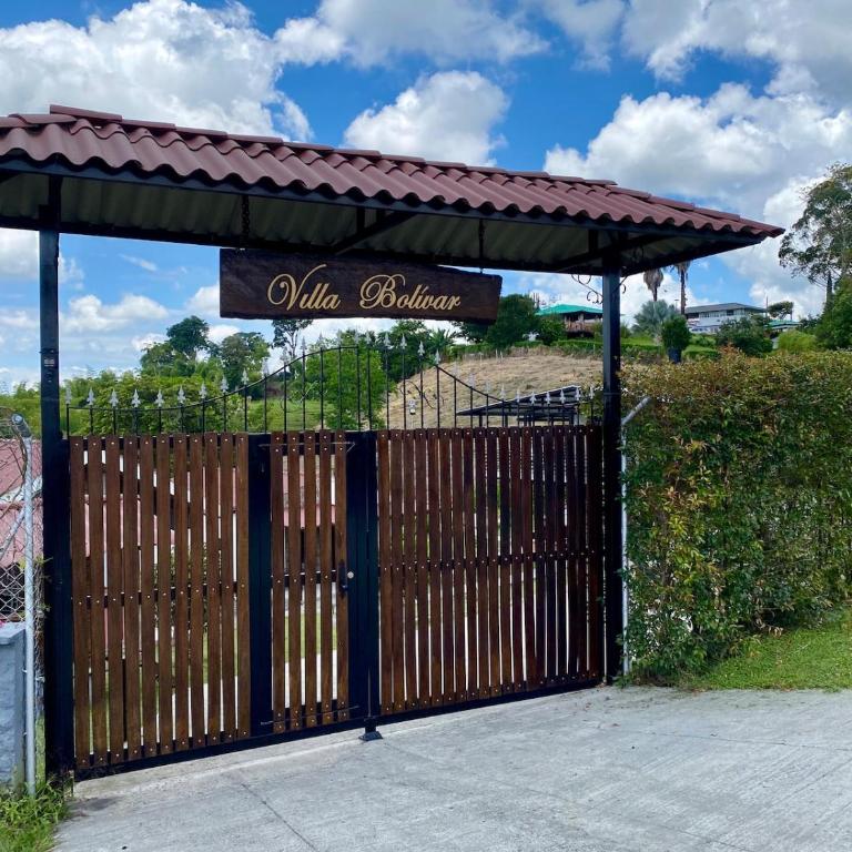 Refugio Campestre Mágico - Three-Bedroom House - 3