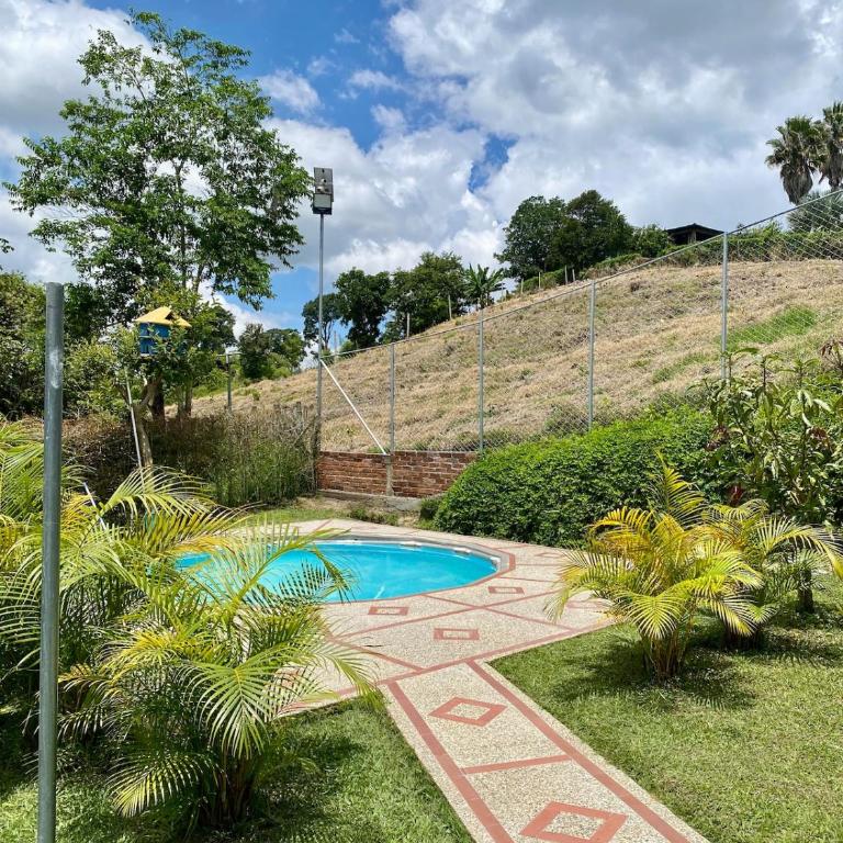 Refugio Campestre Mágico - Three-Bedroom House - 29