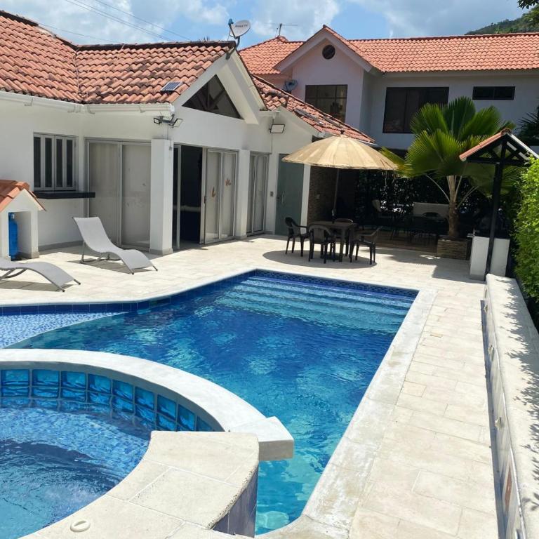 Condominio campestre la colina kilometro 14- a 5 minutos de piscilago - Casa de 3 dormitorios - 2