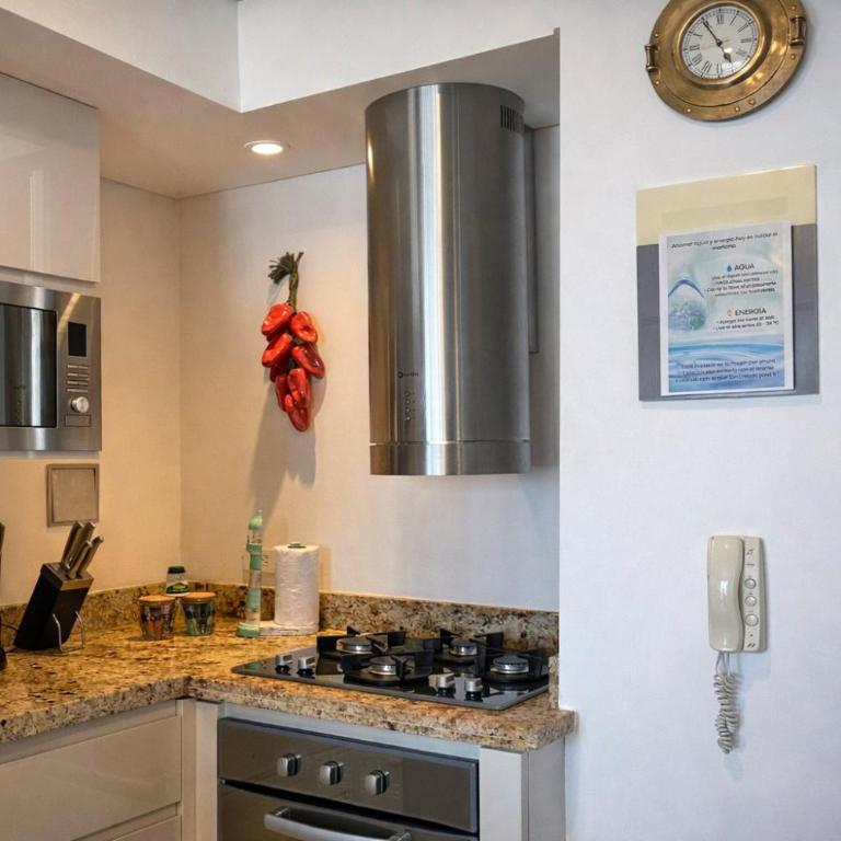 U-GO H2 Building in Bocagrande, Front to the Sea - Apartment with Sea View - 30