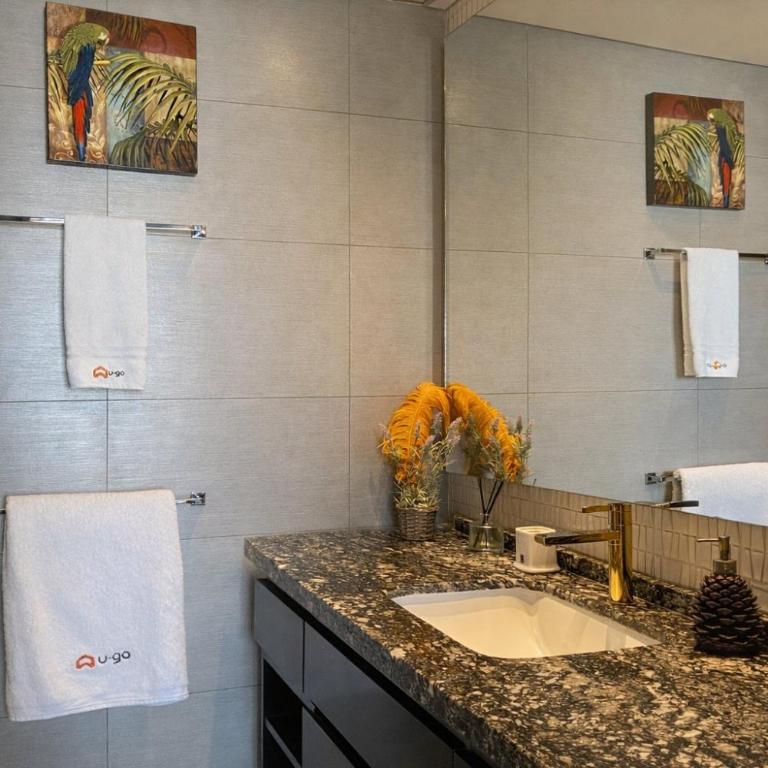 U-GO H2 Building in Bocagrande, Front to the Sea - Apartment with Sea View - 40