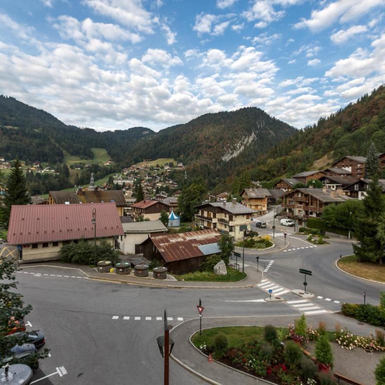 Spacieux appart 5 ch au cœur du village, charme savoyard, WiFi, cheminée décorative - FR-1-437-51 - Apartamento (10 adultos) - 21