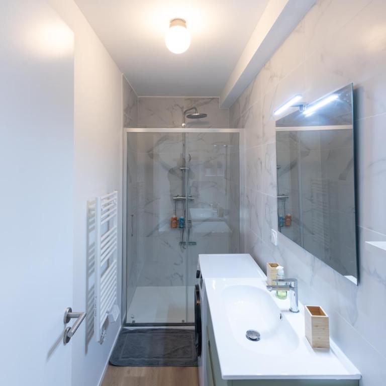 Bel appart neuf et cosy, jardinet, magnifique vue - Appartement 3 Chambres - 20