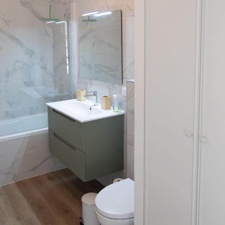 Bel appart neuf et cosy, jardinet, magnifique vue - Appartement 3 Chambres - 14