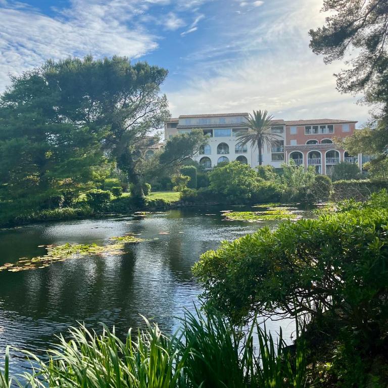 TOUT A PIED Dernier étage Vue imprenable EST-SUD OUEST mer -plage 100m-box - One-Bedroom Apartment - 23