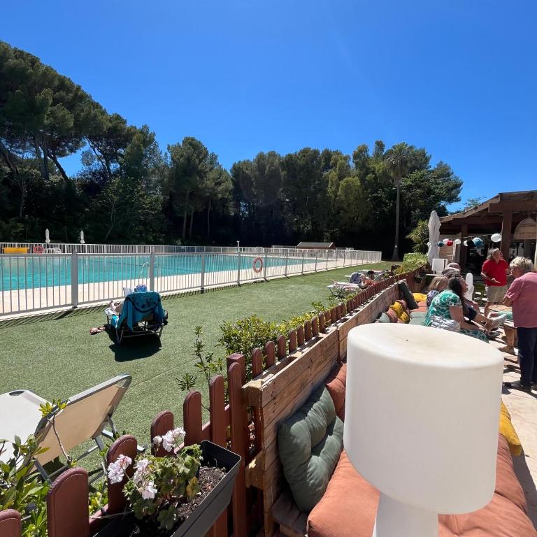 TOUT A PIED Dernier étage Vue imprenable EST-SUD OUEST mer -plage 100m-box - One-Bedroom Apartment - 25