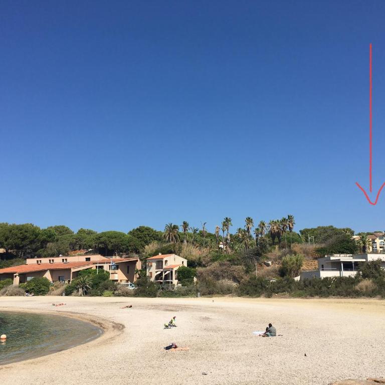 TOUT A PIED Dernier étage Vue imprenable EST-SUD OUEST mer -plage 100m-box - One-Bedroom Apartment - 27