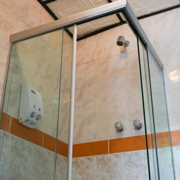 Hotel Mitru - Standard Double Room with Shared Bathroom - 5