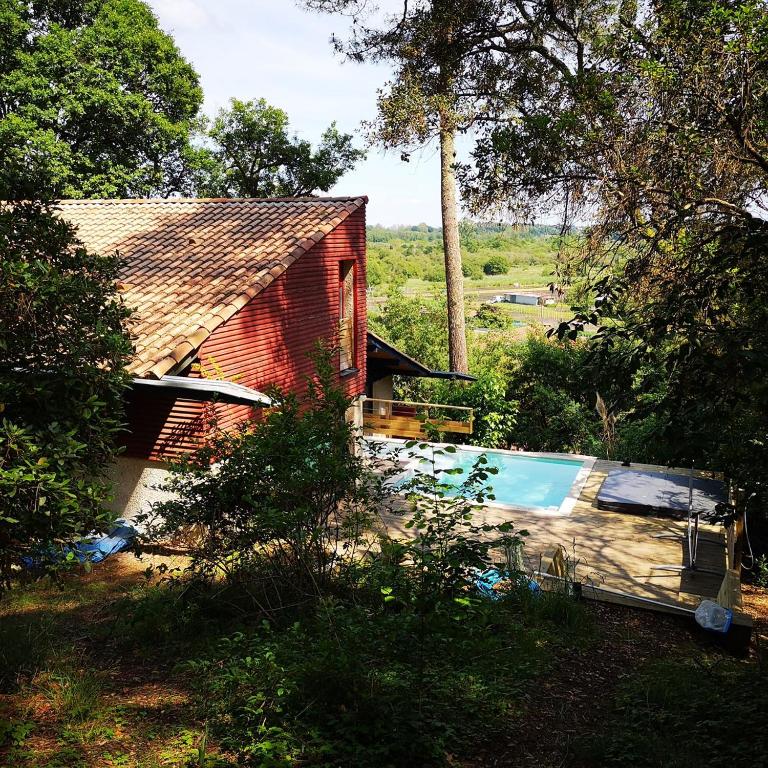 Belle maison spacieuse avec piscine et spa proche des plages - Villa - 4
