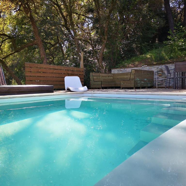 Belle maison spacieuse avec piscine et spa proche des plages - Villa - 14