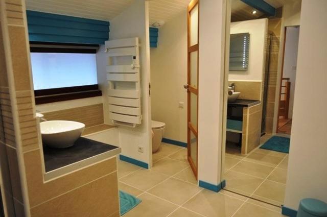 Belle maison spacieuse avec piscine et spa proche des plages - Villa - 18