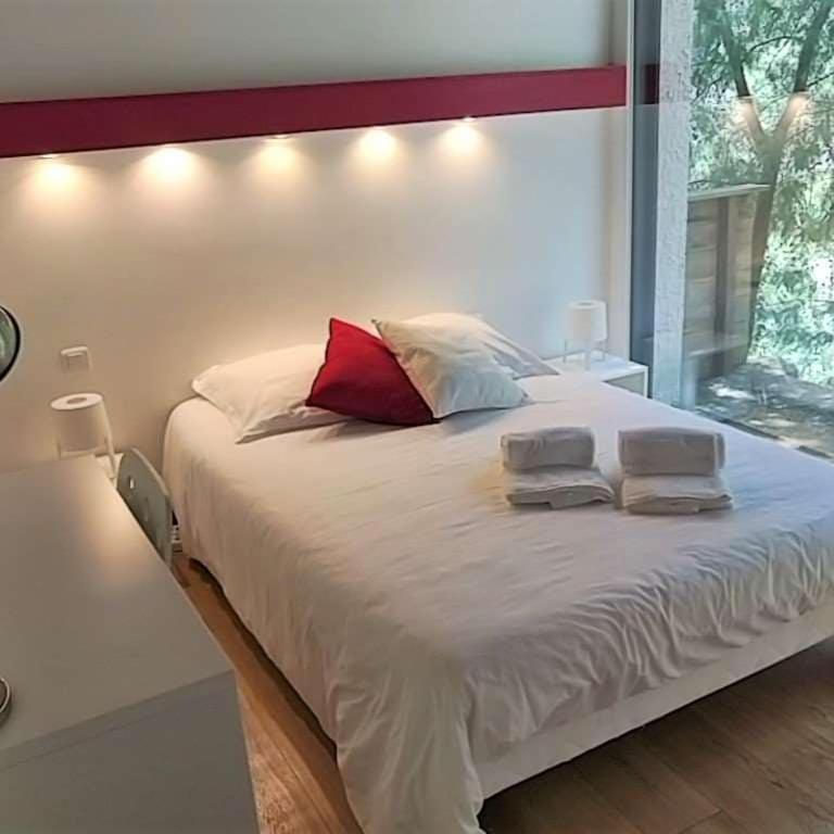 Belle maison spacieuse avec piscine et spa proche des plages - Villa - 21