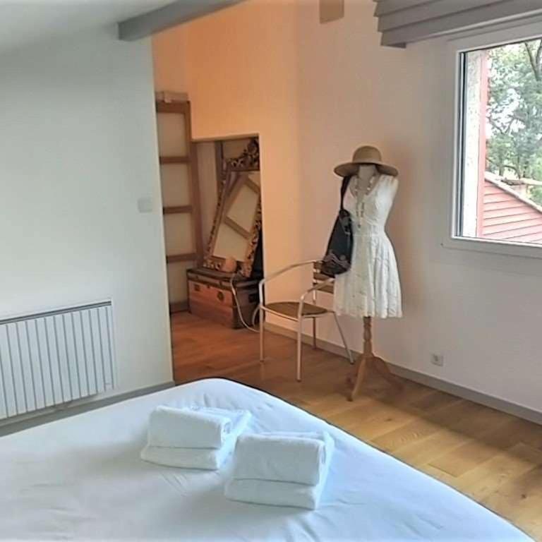 Belle maison spacieuse avec piscine et spa proche des plages - Villa - 31