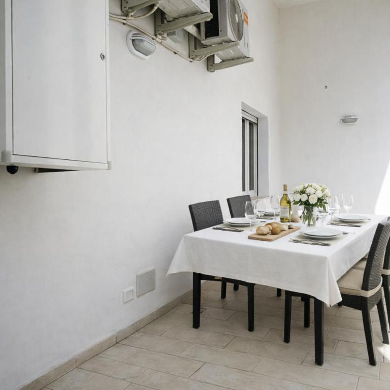 Casa del Giglio a 300m dal centro storico - Casa con 3 Camere da Letto - 24