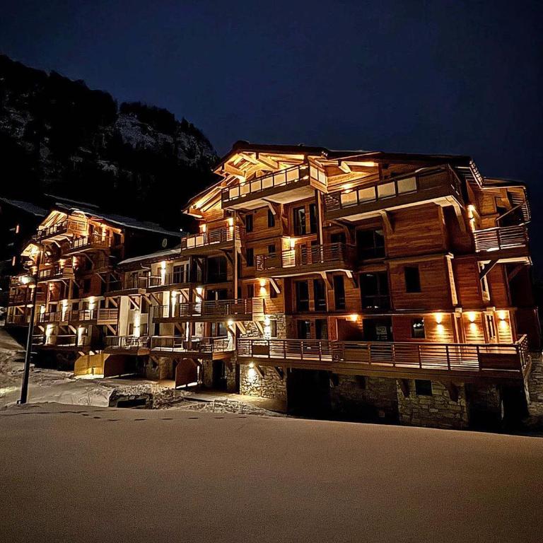 Appartement de Standing avec Piscine, Sauna et Hammam à Val-d'Isère - FR-1-694-426 - Apartment - 26