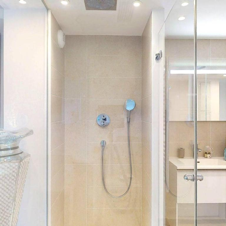 NAUTILIA 101 By AGN - Luxe avec Jacuzzi - 2 personnes "réservé aux couples" - Appartamento Deluxe con 1 Camera da Letto - 11