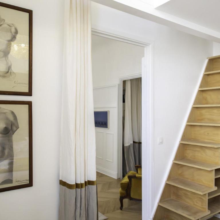 #59 Staywizus - Duplex Massena 1 BDR AC - 5 mins walk to Sea - Appartement avec Vue et Balcon - 21