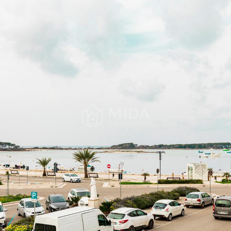 Riviera Luxury Rooms - Superior Triple Room with Sea View - 11