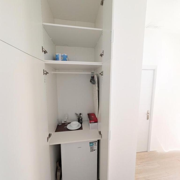 Lofts IFEMA CH - Deluxe Double Room with Shower - 6