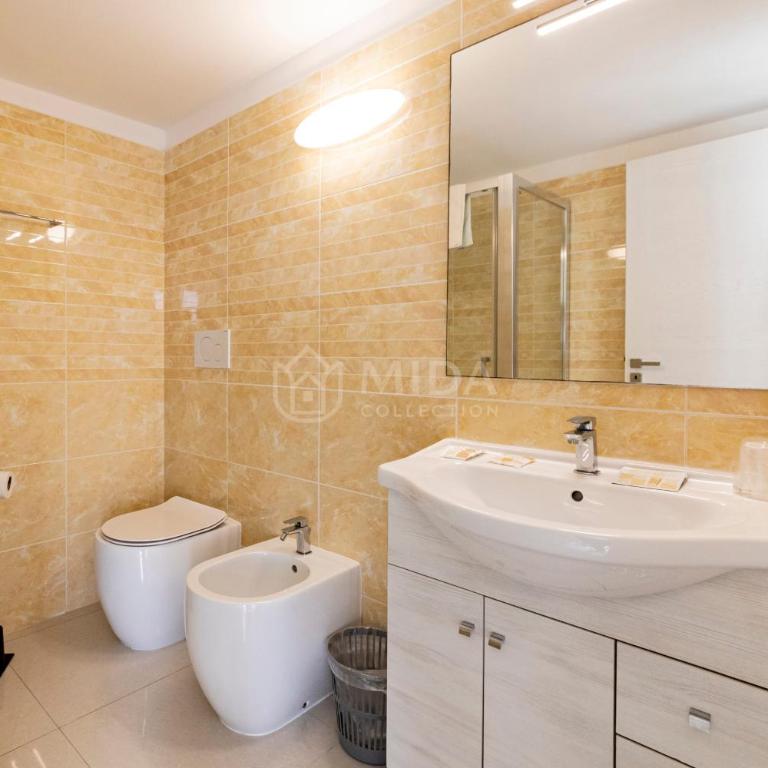 Riviera Luxury Rooms - Double Room with Terrace - 10
