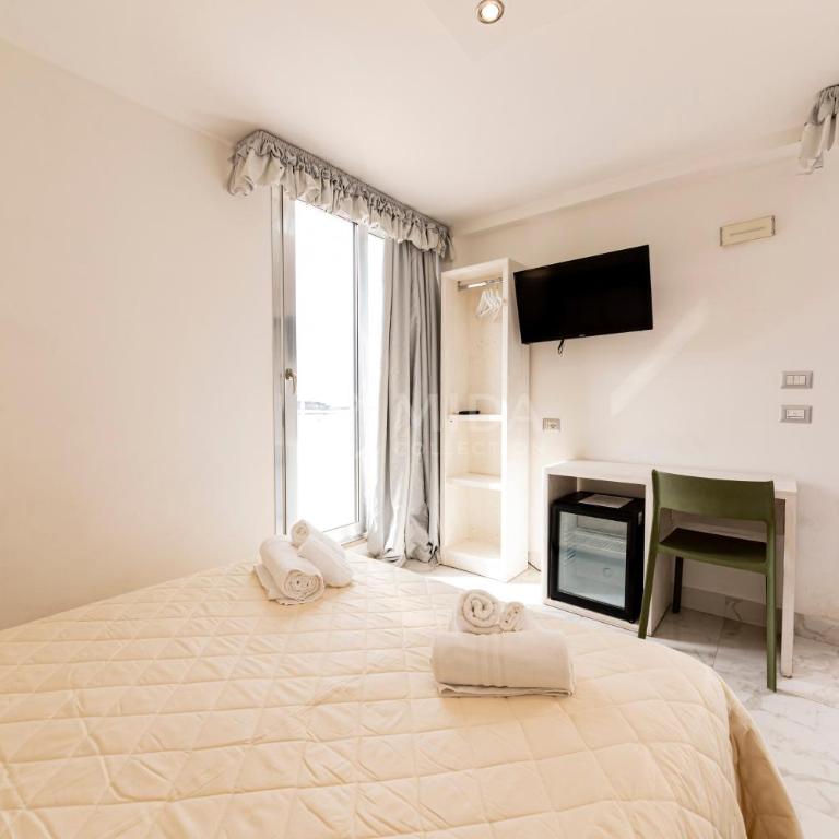 Riviera Luxury Rooms - Standard Double Room - 7
