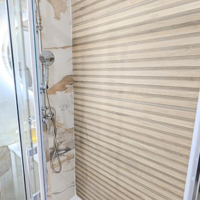 Lofts IFEMA CH - Double Room with Private Bathroom - 4