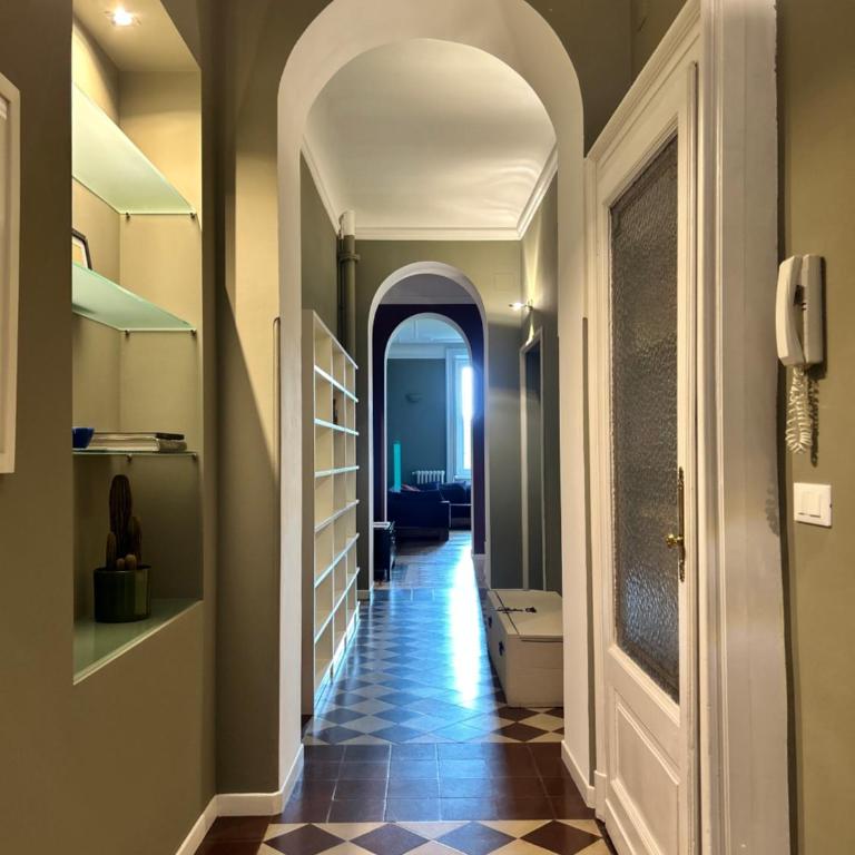 Sant'Ambrogio with charme - Appartamento con 2 Camere da Letto - 9
