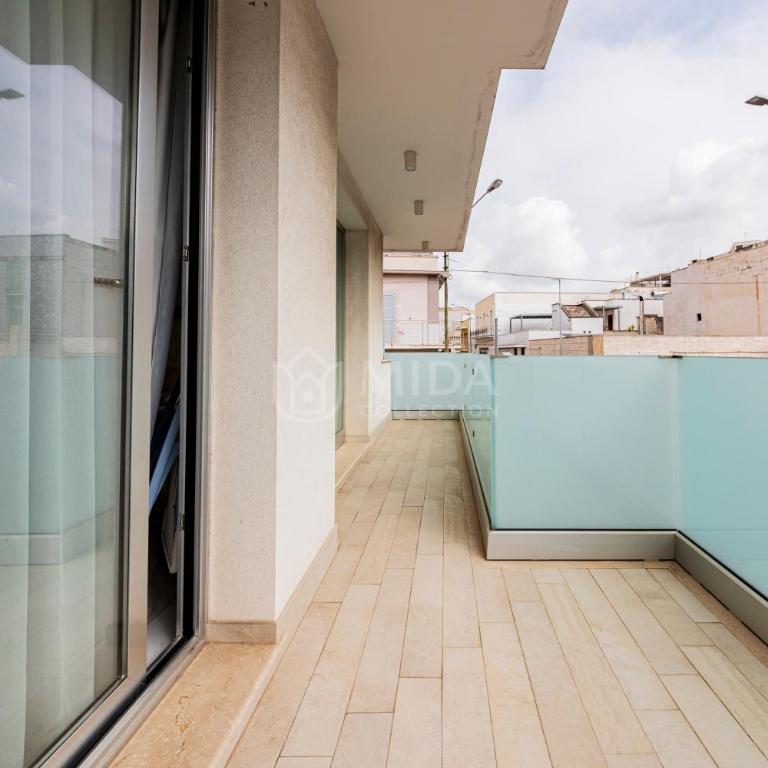 Riviera Luxury Rooms - Double Room with Balcony - 4