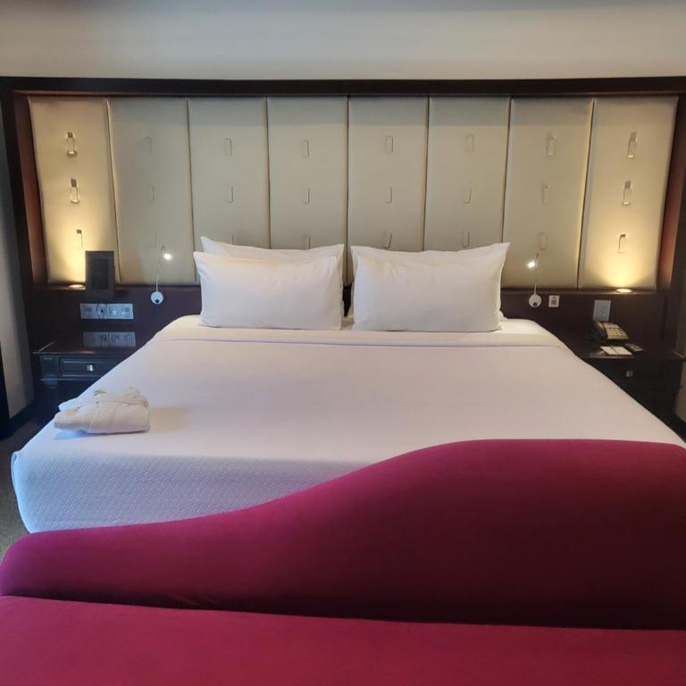 BelAir Unique a Wyndham Hotel - King Room - Ladies First/Non-Smoking - 3