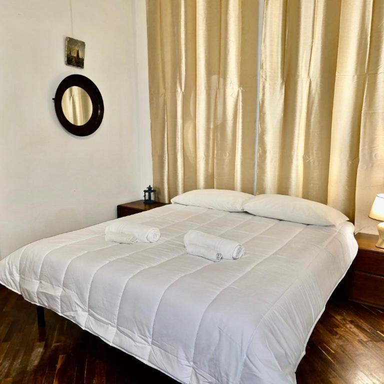 Sisters Guesthouse Cagliari Centro - Camera Familiare con Bagno Privato - 33