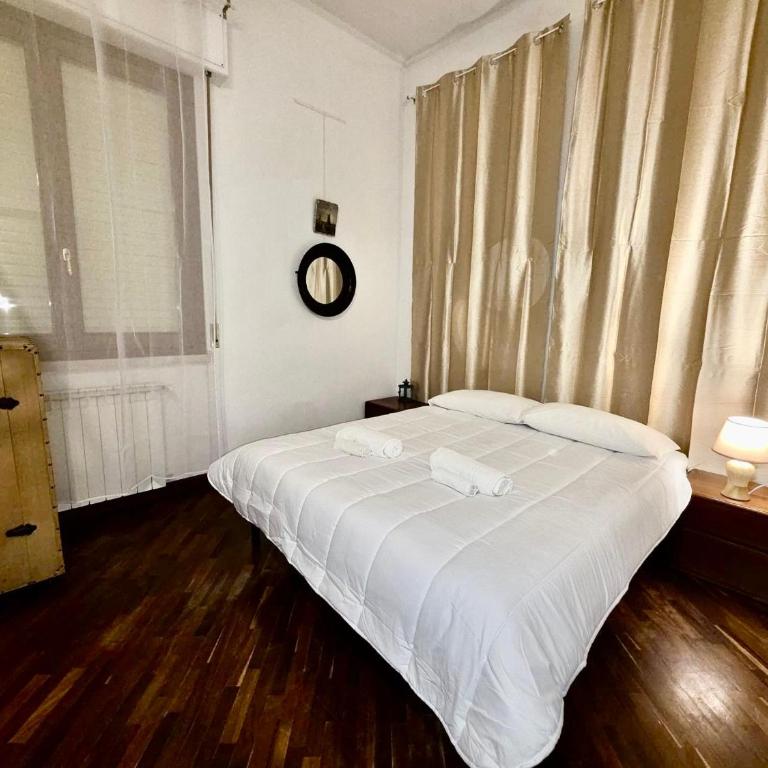 Sisters Guesthouse Cagliari Centro - Camera Familiare con Bagno Privato - 34