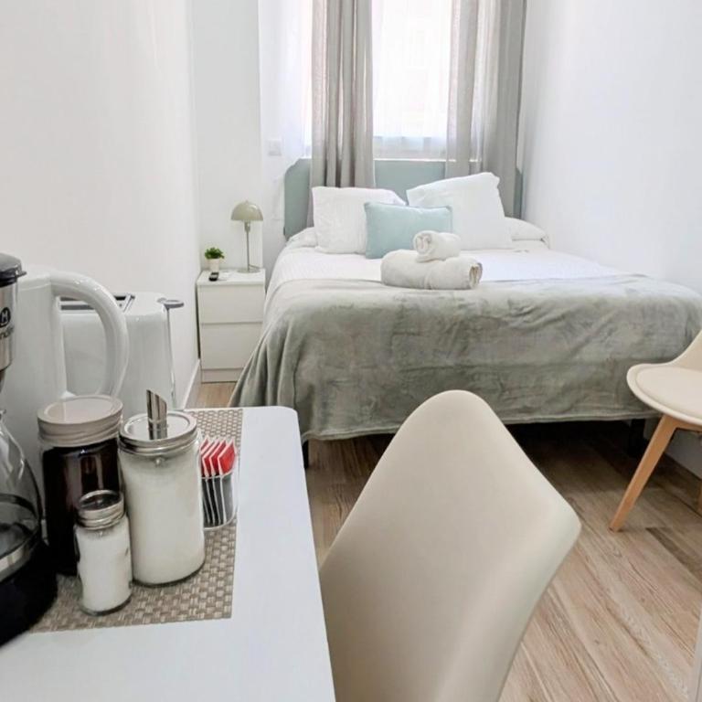 Lofts IFEMA CH - Double Room with Private Bathroom - 14