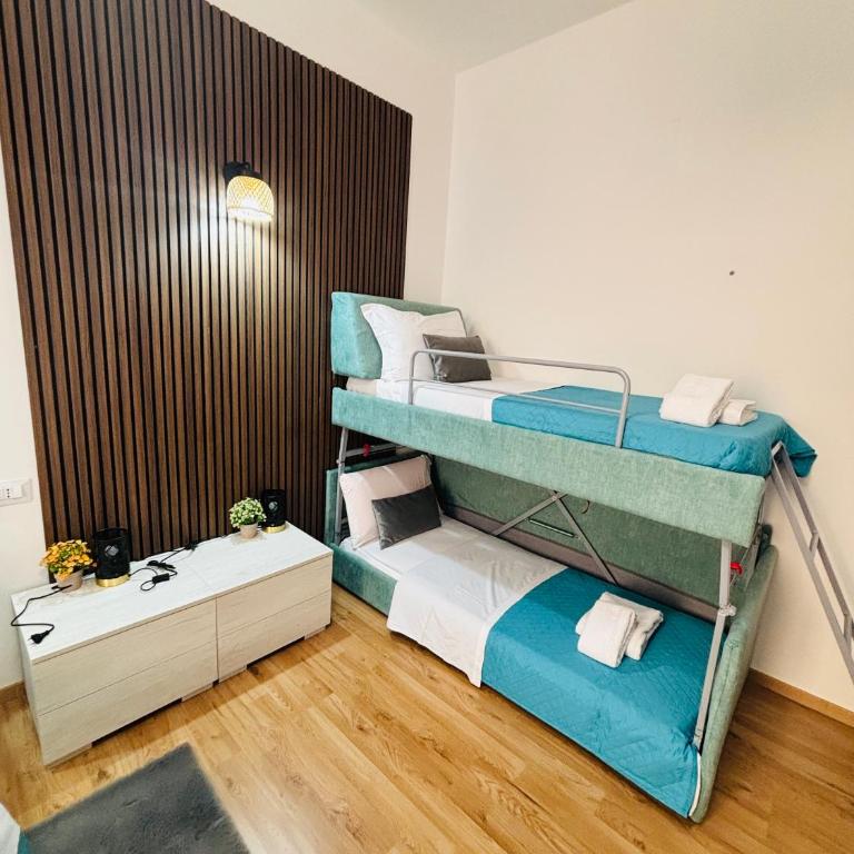 Relaxing Suite Roma Guest House - Camera Familiare con Bagno Privato - 10