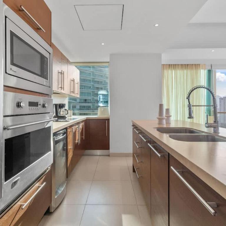 Luxury Beach Front Condo 21st Floor Views - Apartamento - 14