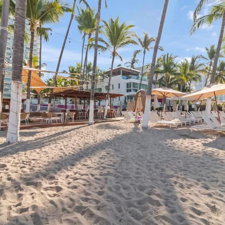 Luxury Beach Front Condo 21st Floor Views - Apartamento - 81