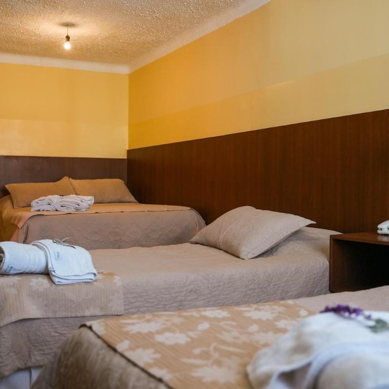 Hotel Mitru - Standard Triple Room - 3