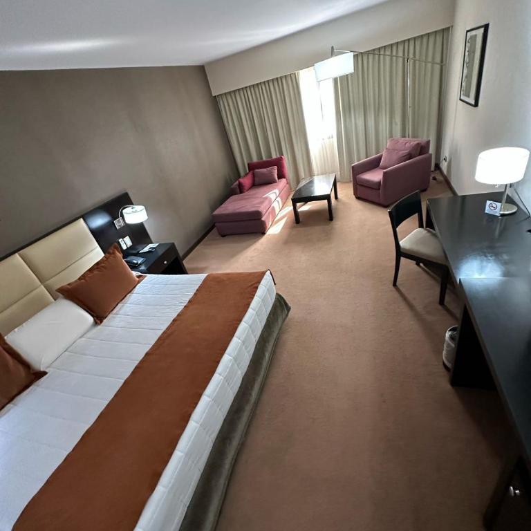 Howard Johnson Hotel & Casino - Habitación Doble Executive - 1 o 2 camas - 1