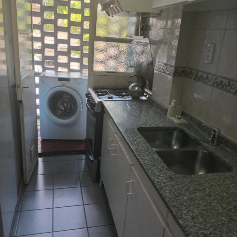 Confort y Estilo - One-Bedroom Apartment with Balcony and City View - 12