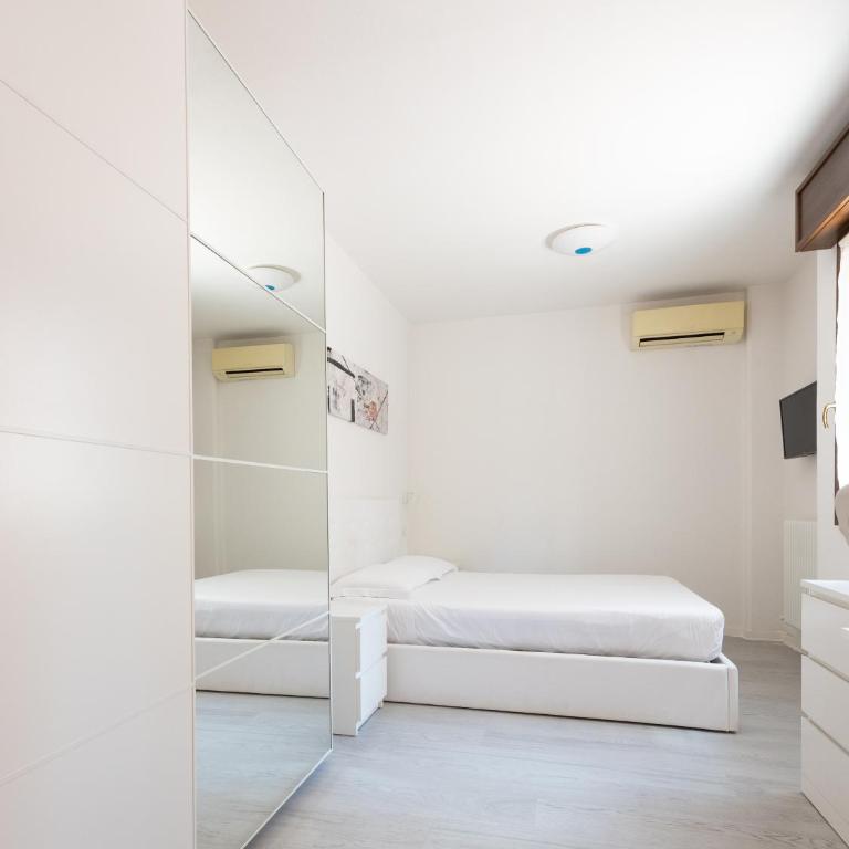 Bologna - The Suite Garden Apartment - Self Check-In - One-Bedroom Apartment - 24