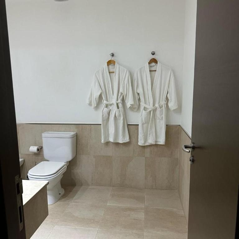 Howard Johnson Hotel & Casino - Suite Deluxe - 3