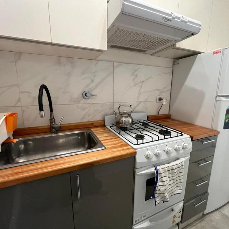 Hermoso dpto en cercanías de Plaza Colon con balcón - One-Bedroom Apartment - 9