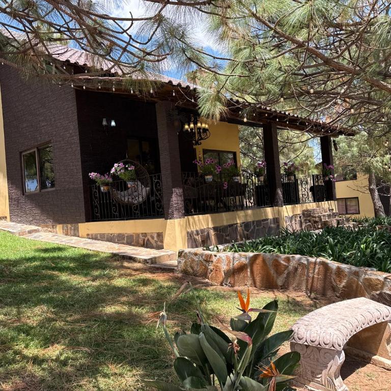 Cabaña No.6 Puerta del Bosque Mazamitla. - Chalet - 3