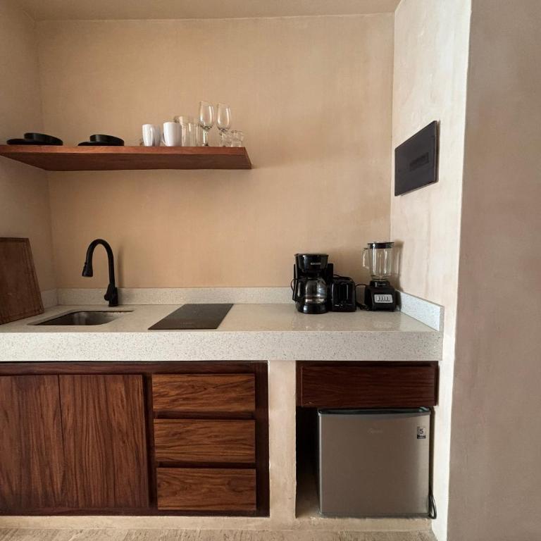 Loch Tulum by The Spot Rentals - Studio with Balcony - 20