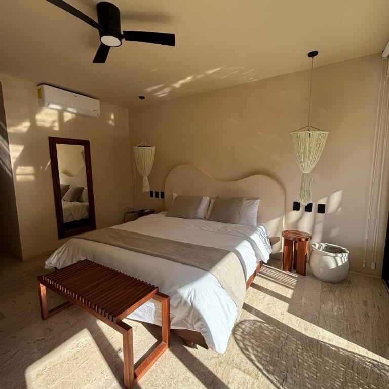 Loch Tulum by The Spot Rentals - Studio with Spa Bath - 5