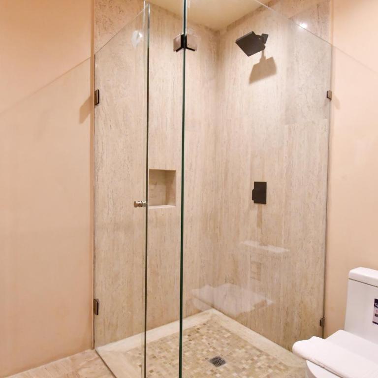 Loch Tulum by The Spot Rentals - Double Room with Terrace - 10