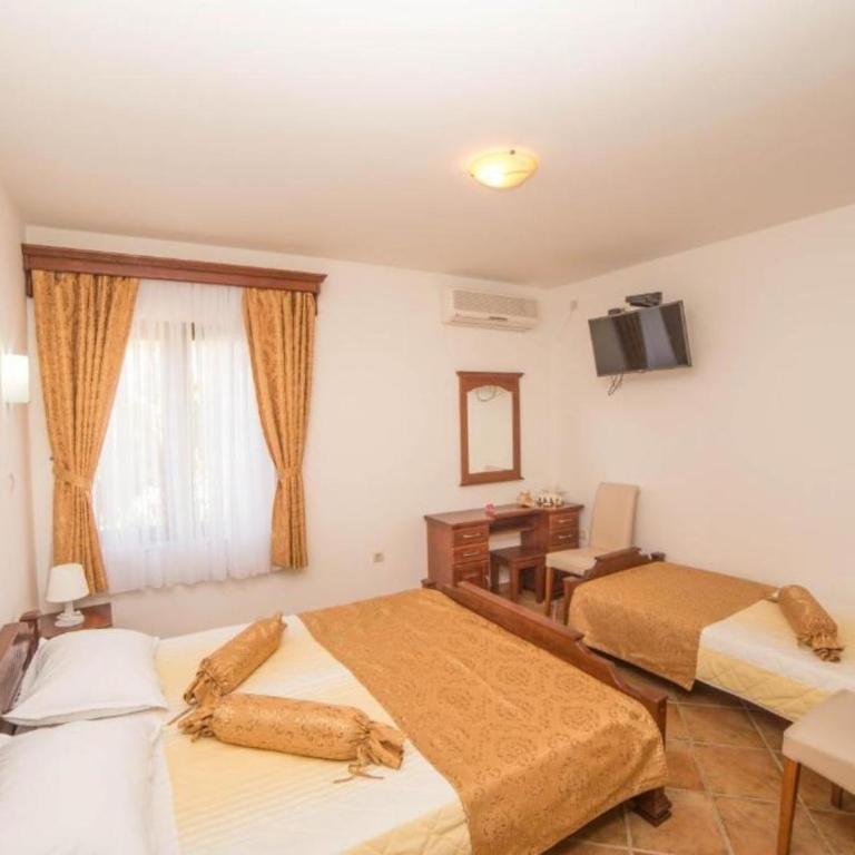 Fiammanti Hotel Montenegro - Triple Room with Balcony - 25